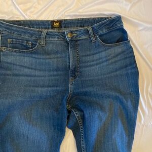 Comfortable Lee Jeans Size 16M
